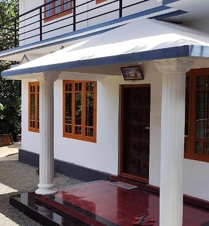 Soly'S Villa Homestay Муннар Экстерьер фото