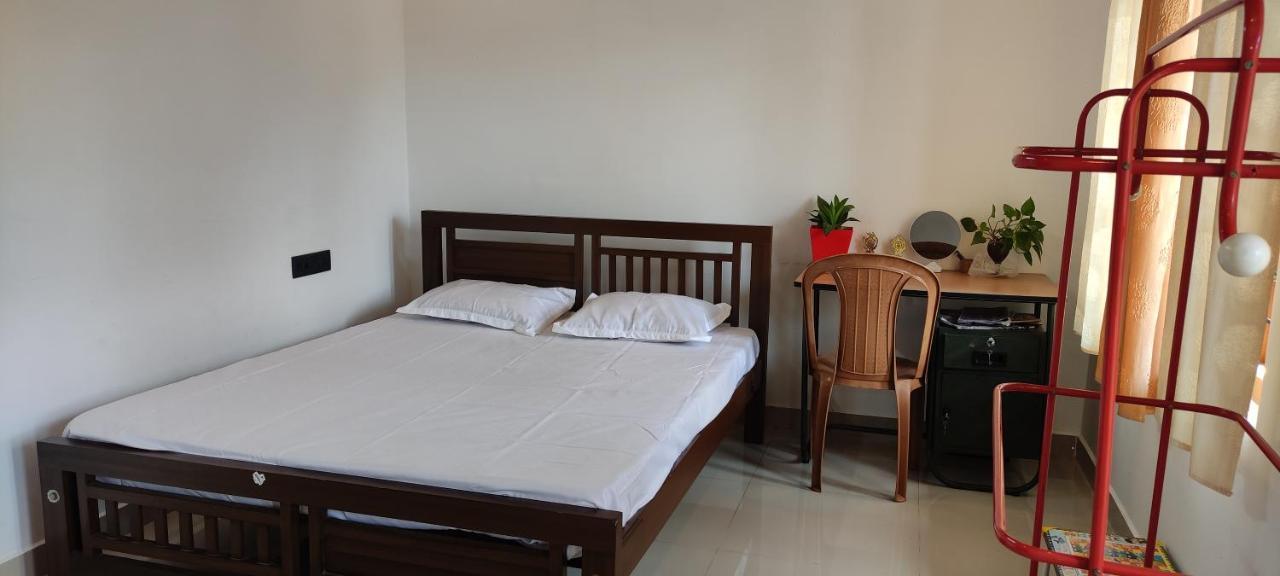 Soly'S Villa Homestay Муннар Экстерьер фото