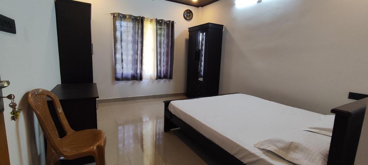 Soly'S Villa Homestay Муннар Экстерьер фото
