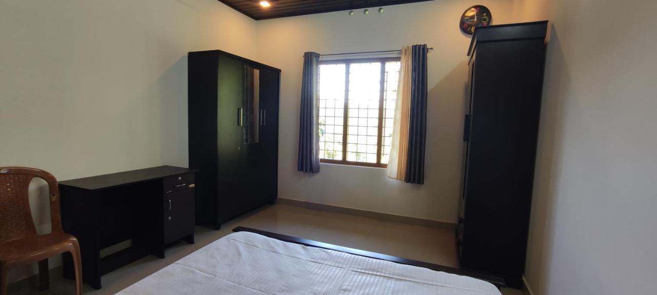 Soly'S Villa Homestay Муннар Экстерьер фото