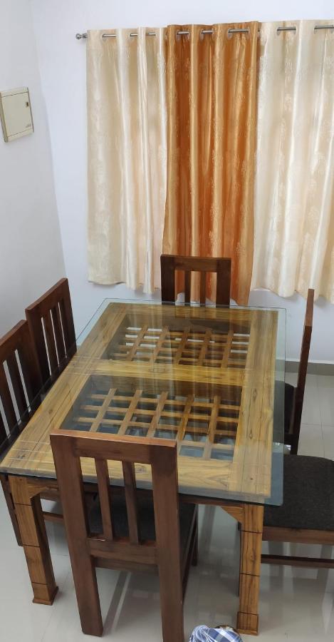 Soly'S Villa Homestay Муннар Экстерьер фото
